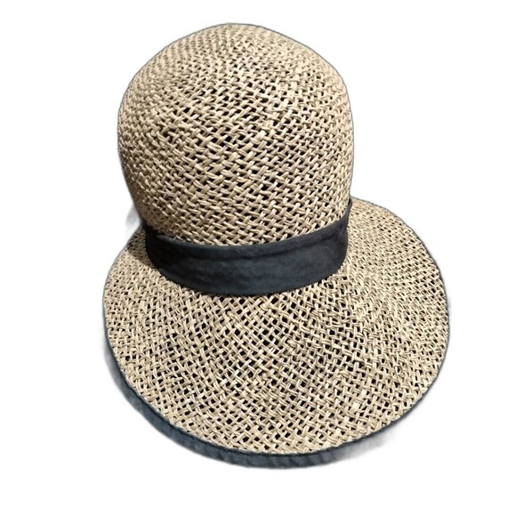Vintage Women's Straw Hat With Black Ribbon Ladies - Picture 1 of 4